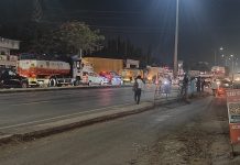 बेशिस्त वाहनचालकांमुळे पुणे -सोलापूर महामार्ग ठप्प